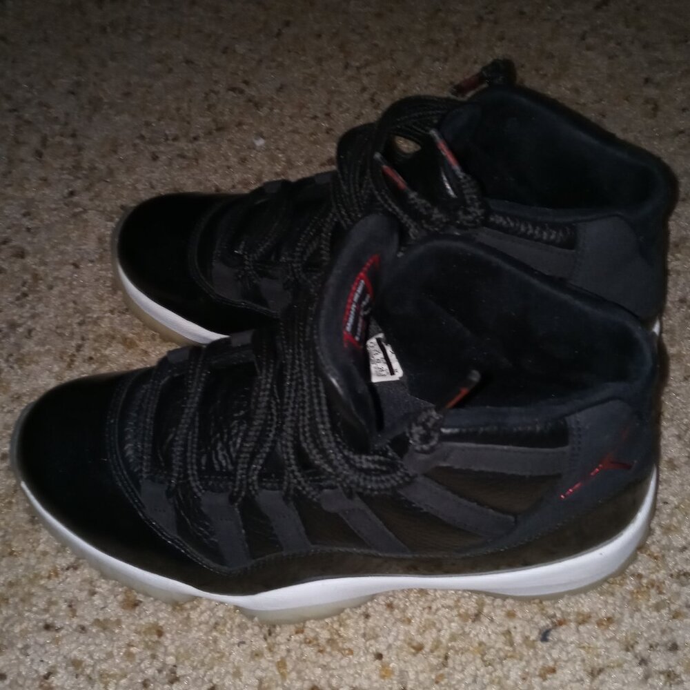 Jordan 11 "72-10" High, US Size 8.5, Black Tumbled Leather